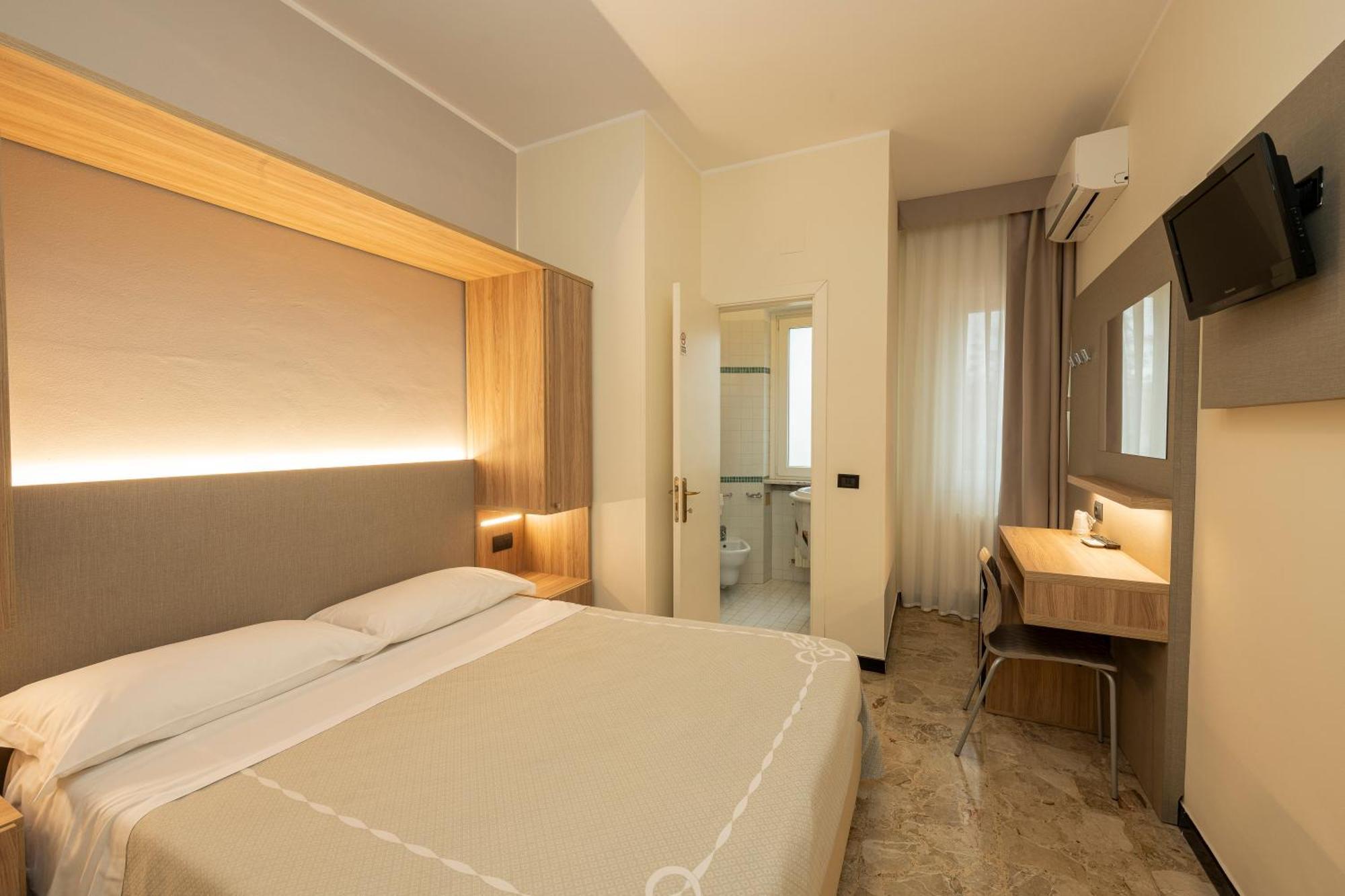 Hotel La Rotonda Cepagatti Exteriör bild