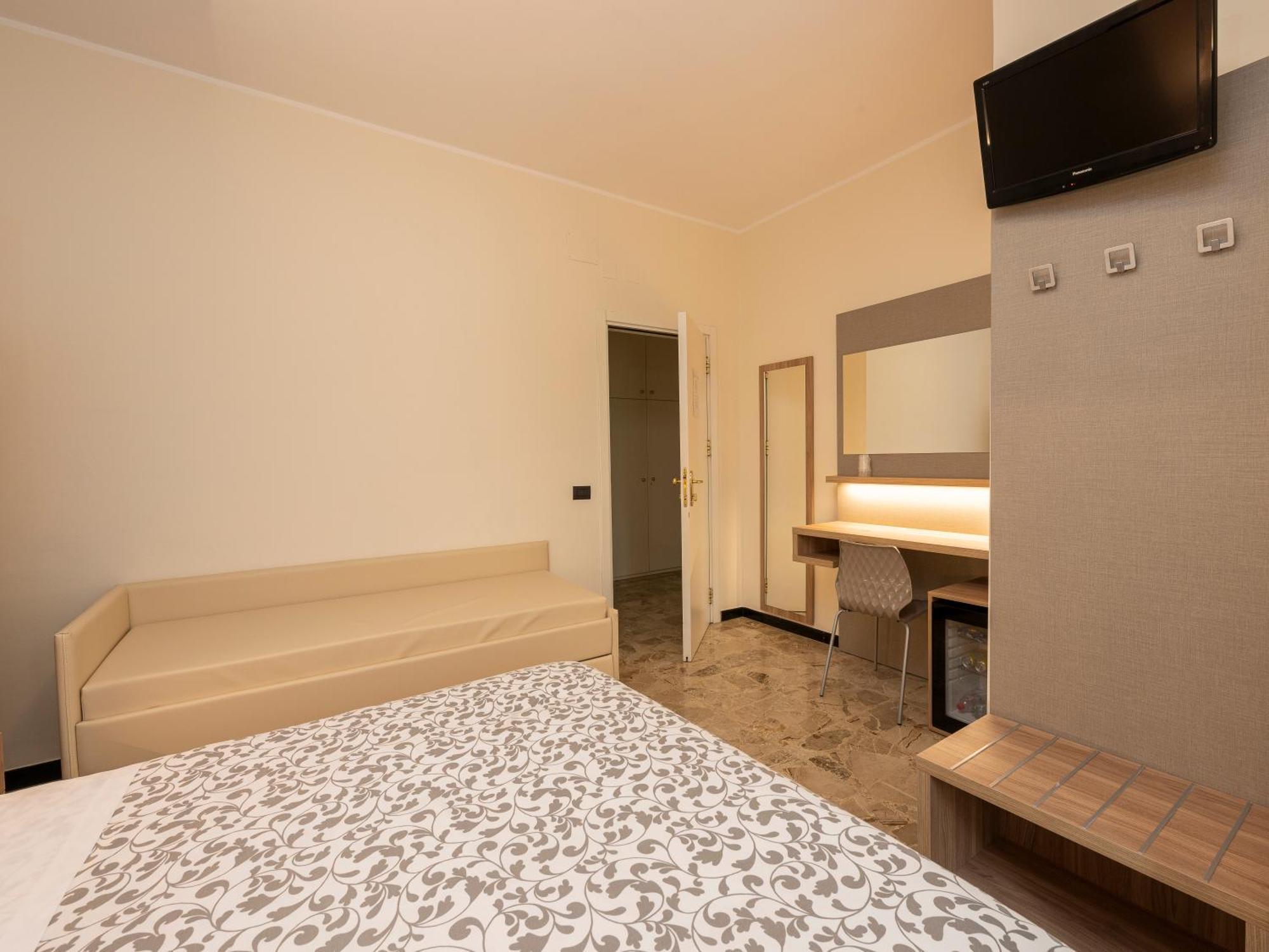 Hotel La Rotonda Cepagatti Exteriör bild