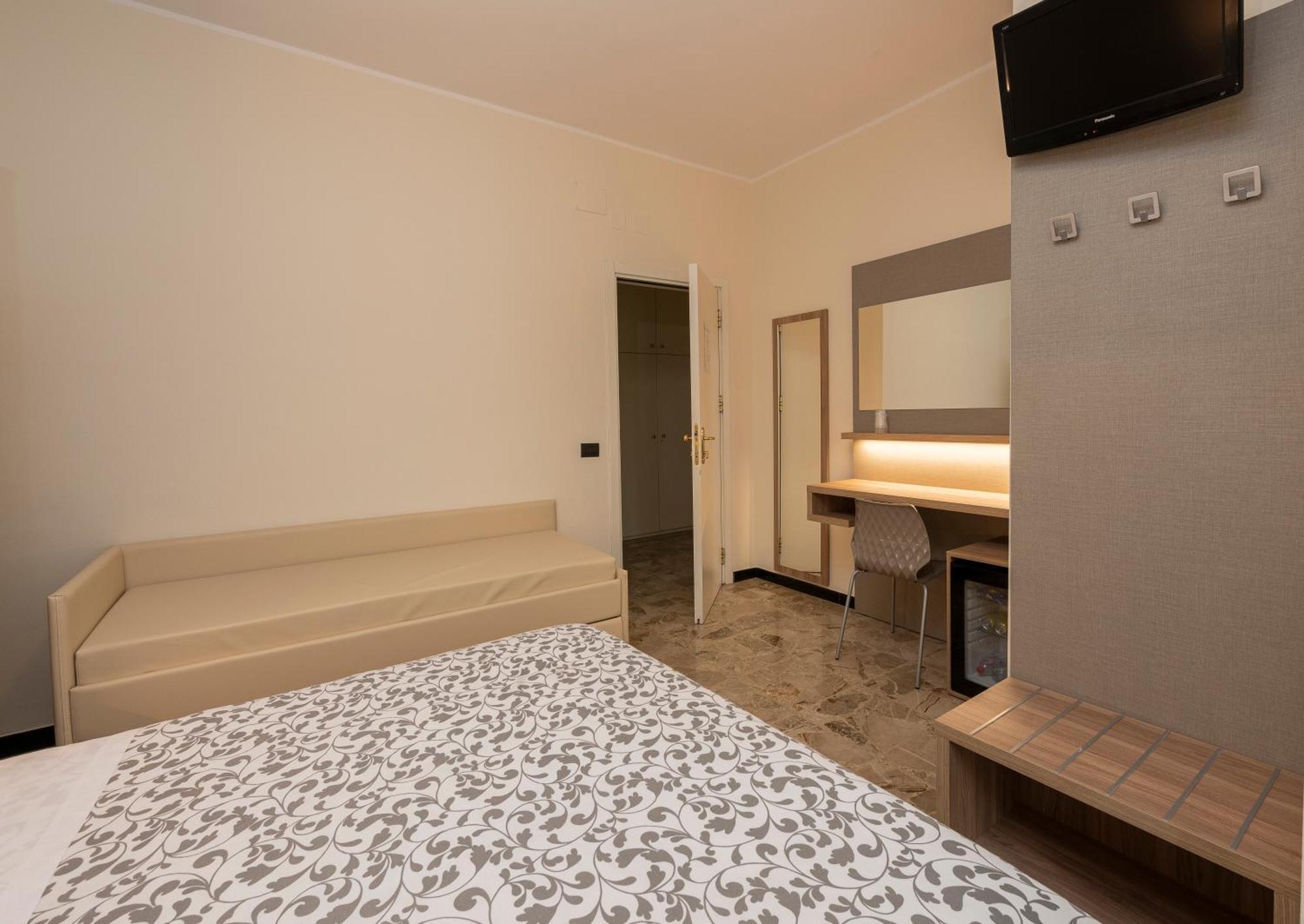 Hotel La Rotonda Cepagatti Exteriör bild