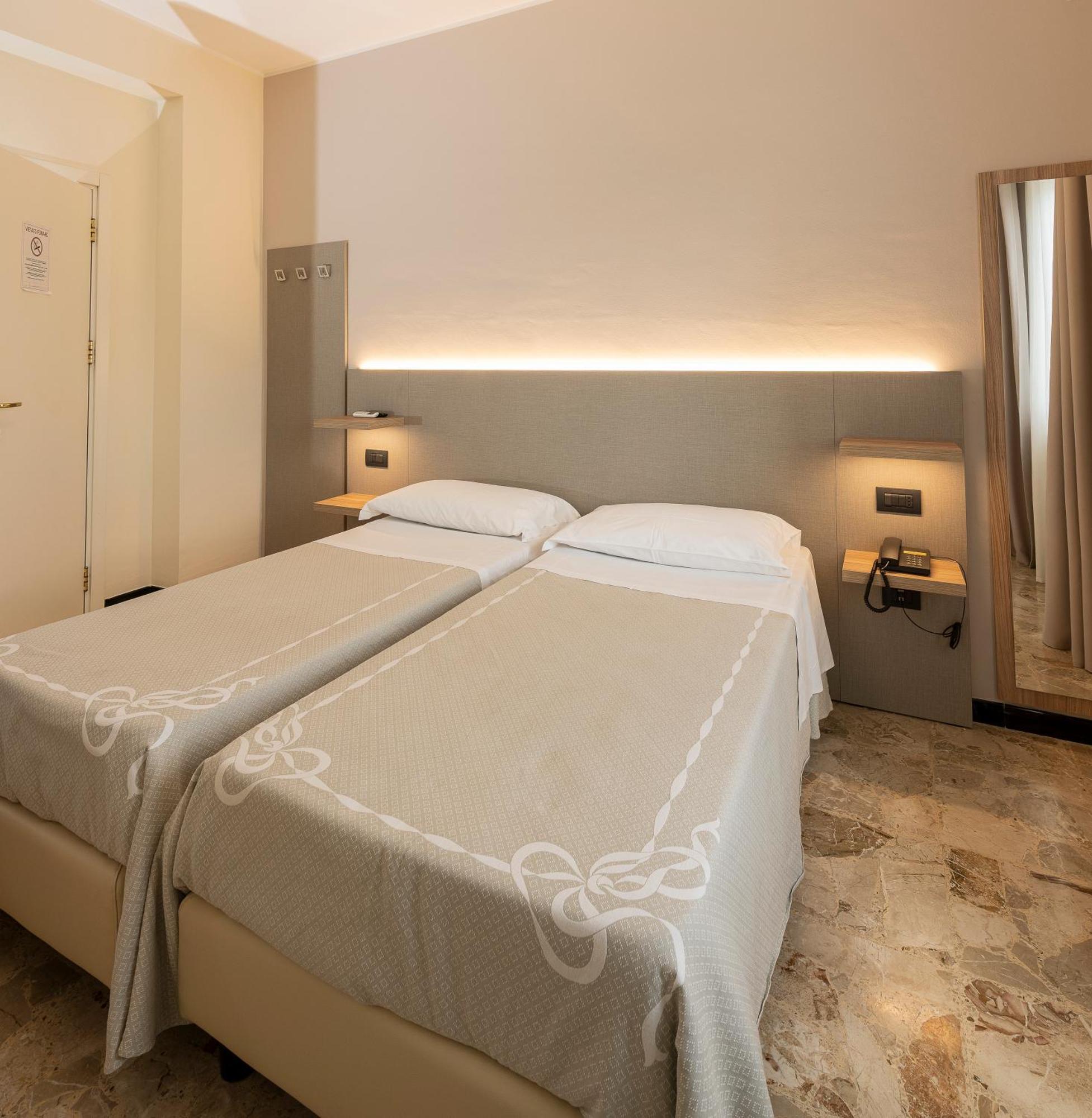 Hotel La Rotonda Cepagatti Exteriör bild