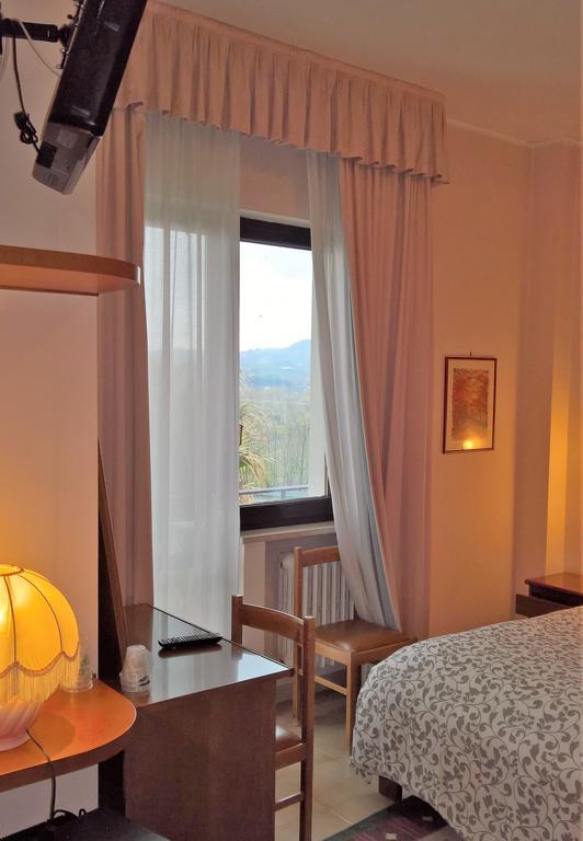 Hotel La Rotonda Cepagatti Exteriör bild