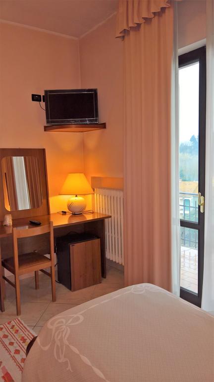 Hotel La Rotonda Cepagatti Exteriör bild